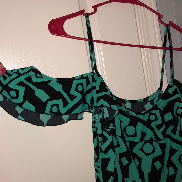 Cute romper from boutique! - Picture 2 of 3